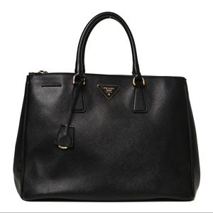PRADA SAFFIANO GALLERIA BAG - Black leather